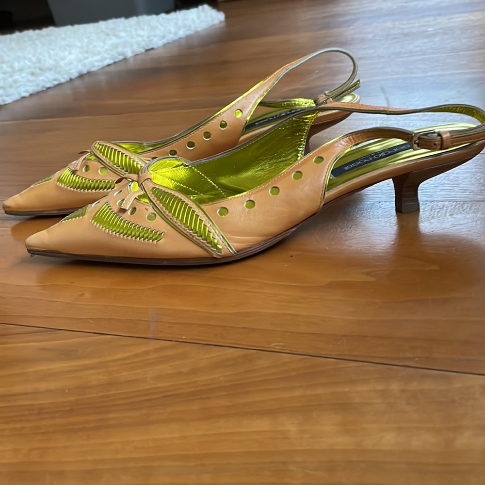 Sergio Rossi Tan Kitten Heel Slingbacks with Metallic features Size 38 or 7-1/2 - Picture 2 of 9